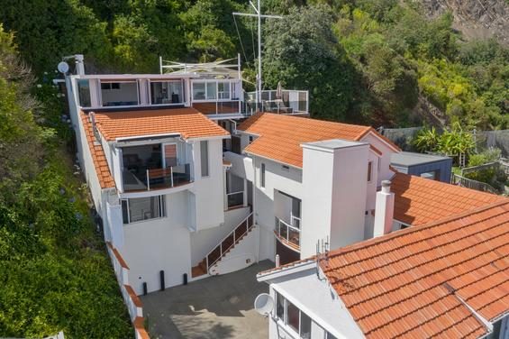 Waterfront exterior of Kohi Point Villas
