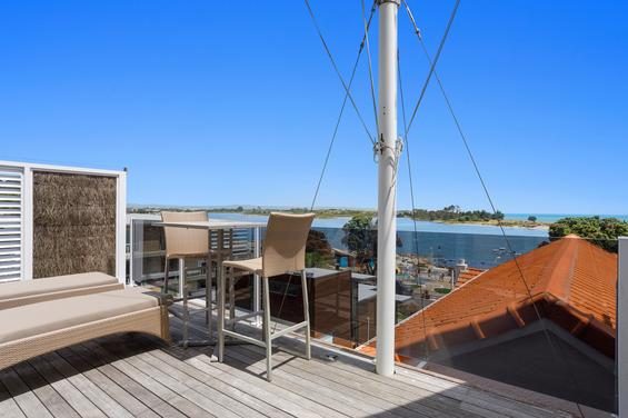 Kohi Point Villas waterfront accommodation